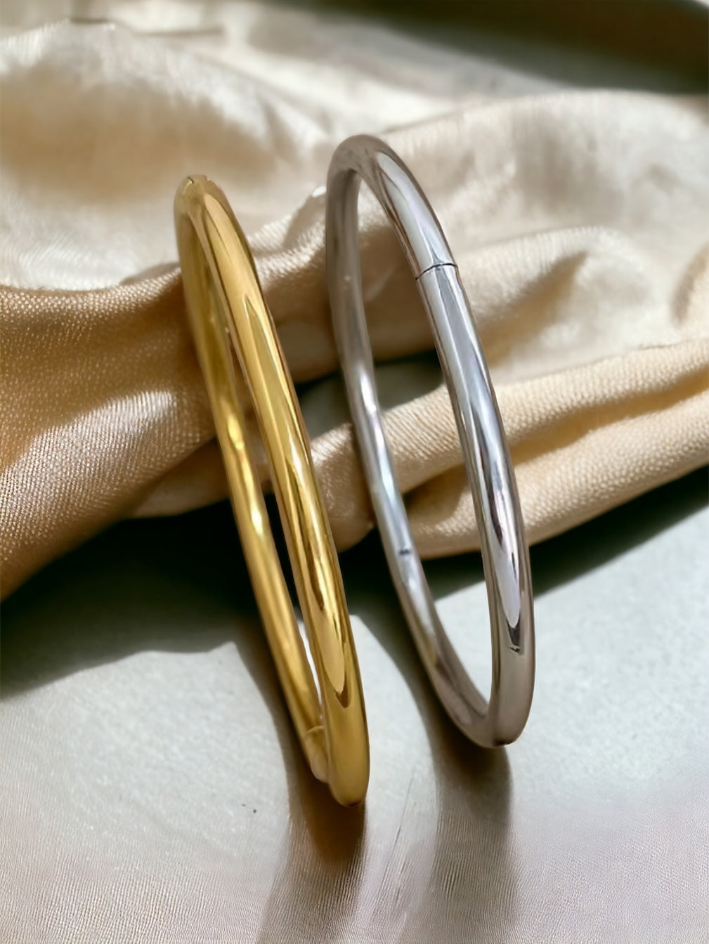 Vintage Round Bangle